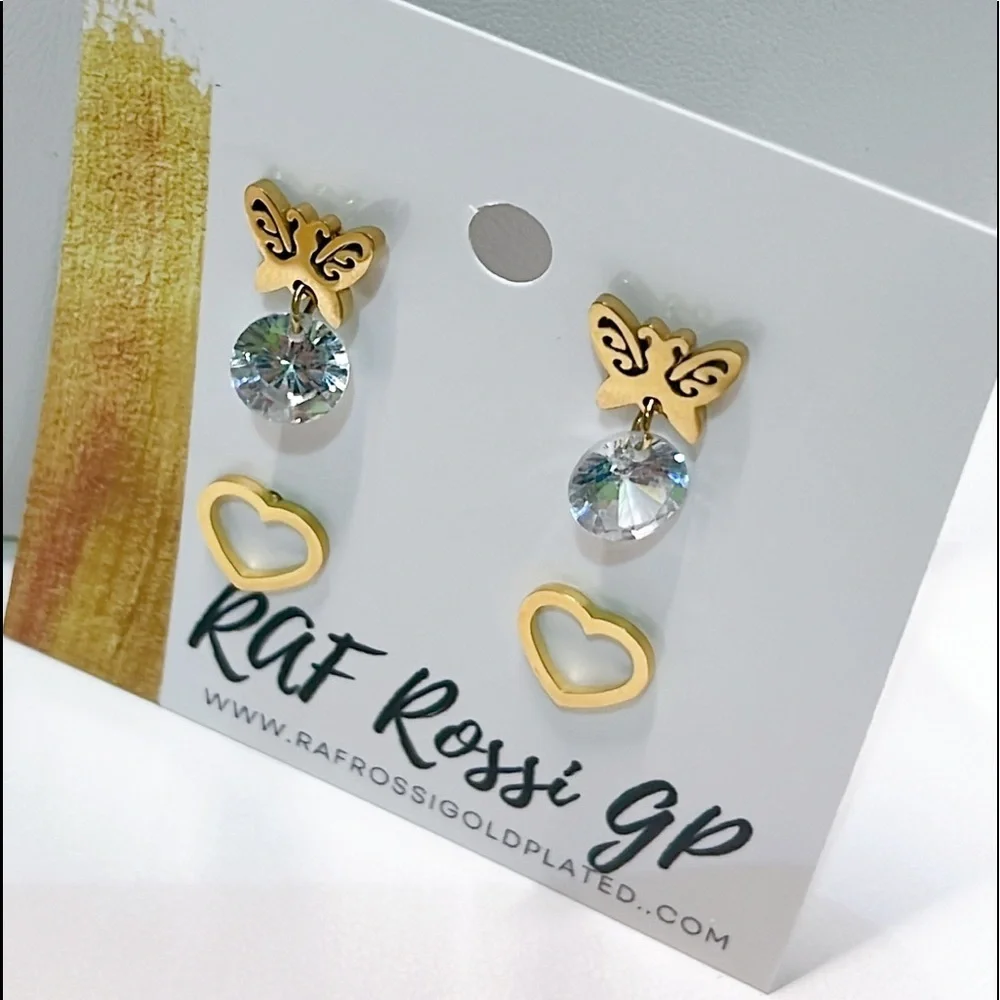 (1) Set of 2 Stainless Steel Studs with 18k of gold layered